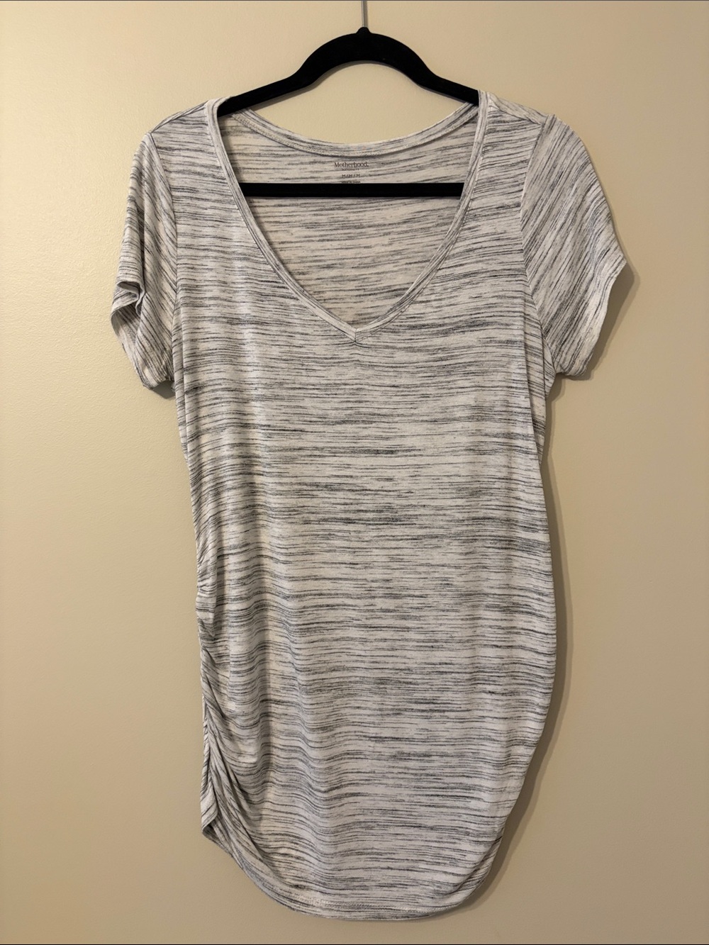 Motherhood Maternity Heathered Light Gray V-Neck Short Sleeve Top